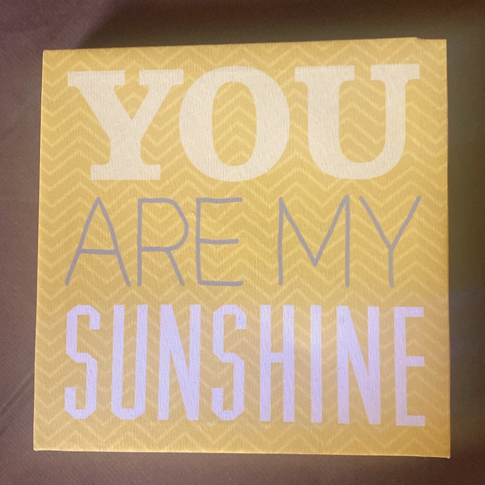Bright Fun Wall Decir